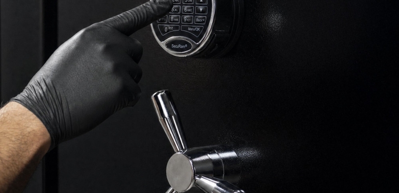 How to Choose a Safe Watch Winder for Your Valuables